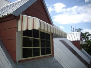 Vertical Aluminium Awning with End Panels